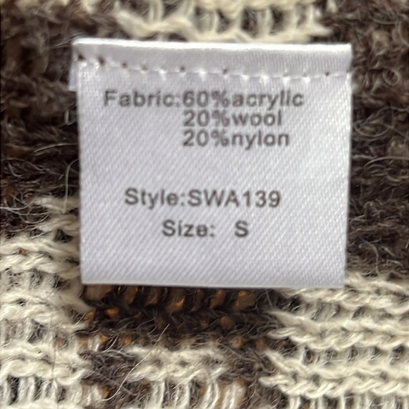 ELAN Aztec Print Hooded Cardigan - Picture 13 of 13